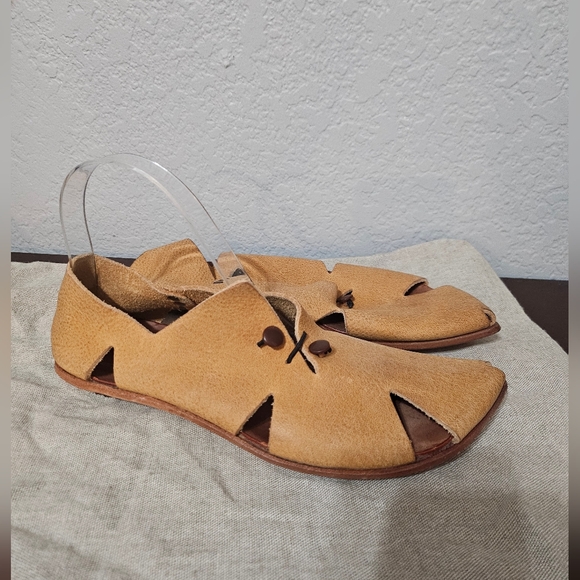 cydwoq Shoes - CYDWOQ Leather Flats